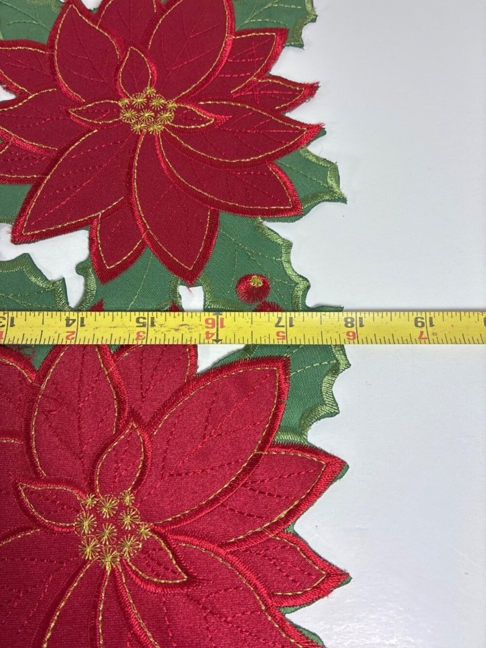 Set of 6 St. Nicholas Square Christmas Poinsettia Placemats Red Green Gold Glitt - Picture 9 of 10
